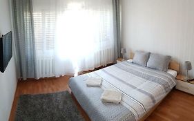 Premium Central Apartment